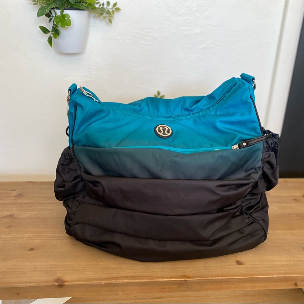 Lululemon duffle bag